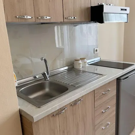 Sea & Gardenview Апартаменты *