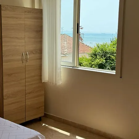 Sea & Gardenview Apartamento Durrës
