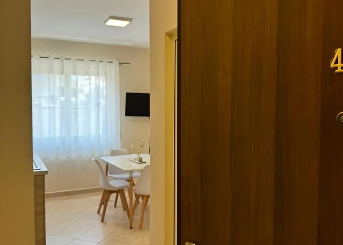 Sea & Gardenview 公寓 Durrës