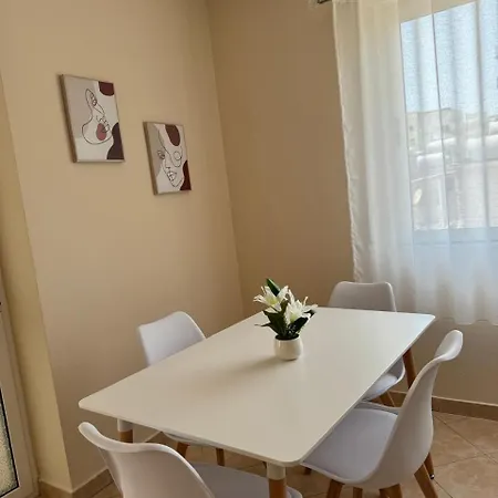 Sea & Gardenview Apartment *