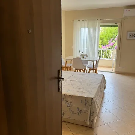 Sea & Gardenview Apartman *