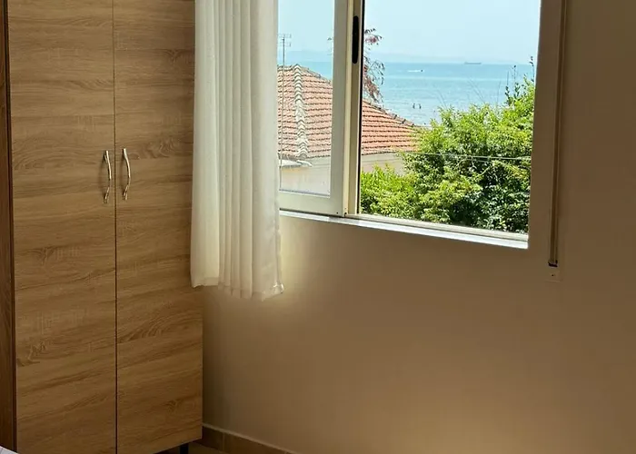 Sea & Gardenview Lägenhet Durrës